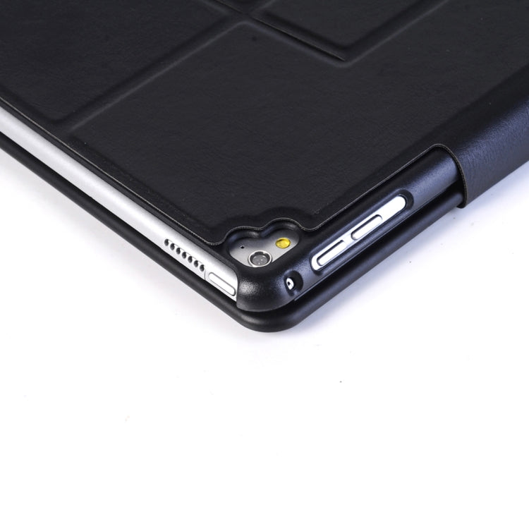 2028 for iPad 9.7 (2018) & iPad Air & Air 2 & iPad Pro 9.7 & New iPad 9.7 inch (2017) Universal Ultra-thin PC + PU Horizontal Flip Tablet Case + Bluetooth Keyboard