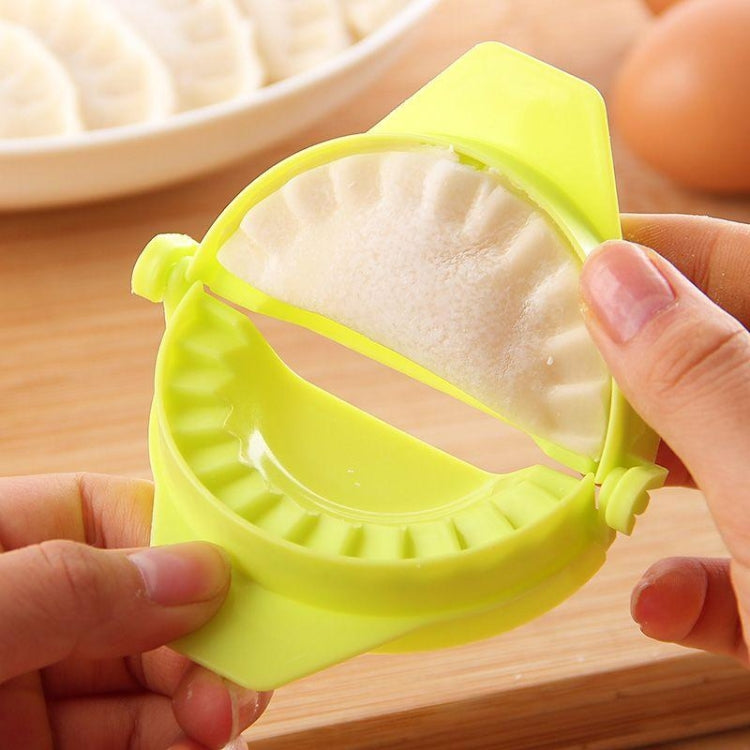 10 PCS Kitchen Crescent-shaped Dumplings Device, Random Color Delivery