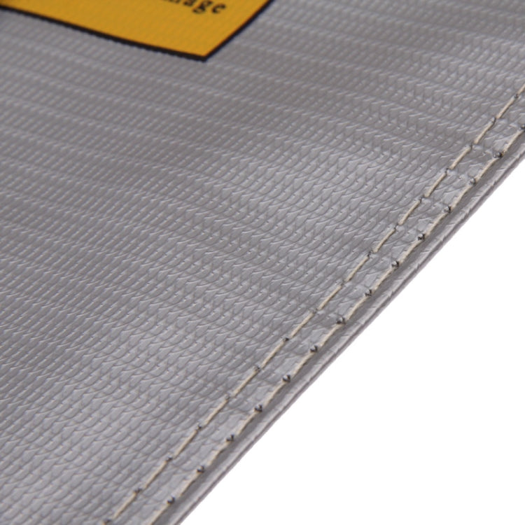Fireproof LiPo Lithium Polymer Battery Safety Guard Bag, Size: 23cm x 18cm(Silver)
