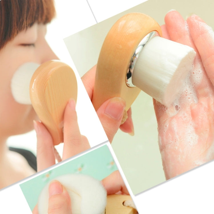 1 x Cosmetic Makeup Face Powder Foundation Brush & 1 x Middle Comma Shaped Facial Cleansing Brush