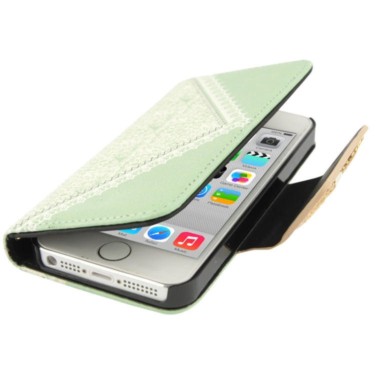 Flower Pattern Bowknot Button Flip Leather Case with Card Slots & Lanyards for iPhone 5C