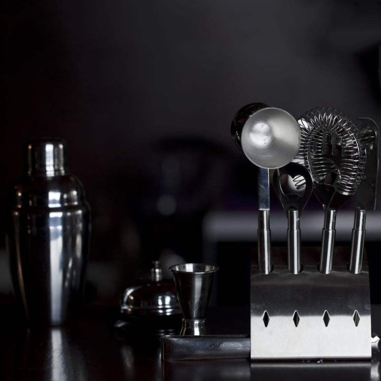 5 in 1 Classic Stainless Steel Shaker Set, Capacity: 550ml (Shaker + Jigger + Strainer + Ice Clip + Stirrer Pipe)(Silver)