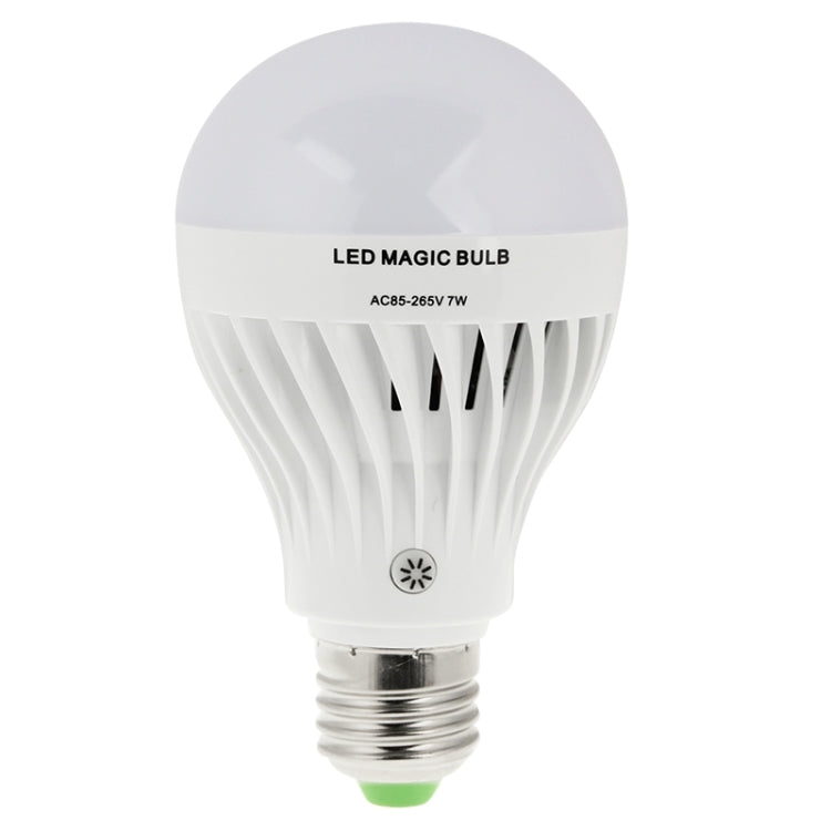5W-7W Rechargeable LED Emergency Bulb Light, E26 / E27 / B22 LED Magic Bulb with Remote Controller (Default Delivery E27 Bulb Base, Need E26 or B22, Must Make a Note on the Order)