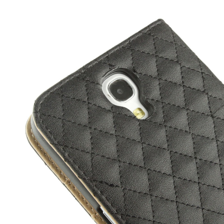 Plaid Texture Diamond Encrusted Flower Button Flip