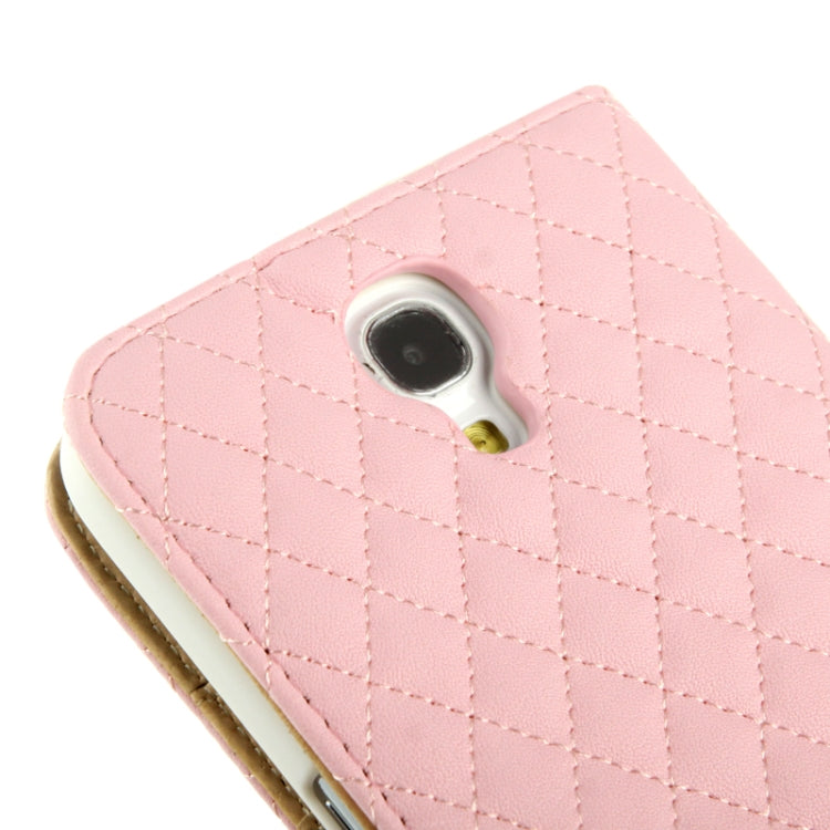Plaid Texture Diamond Encrusted Flower Button Flip