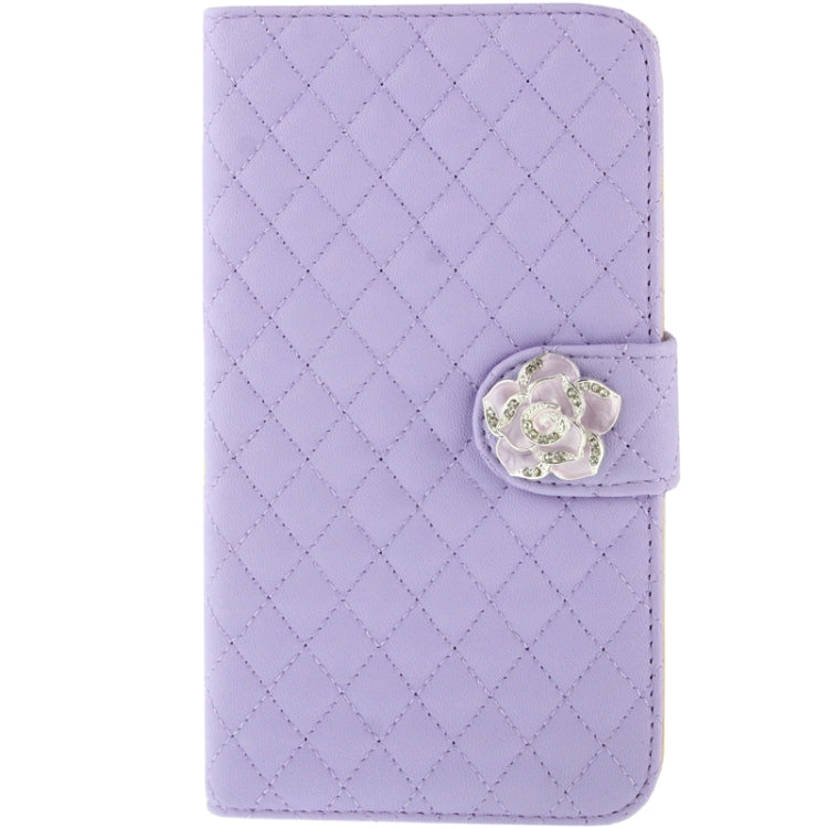 Plaid Texture Diamond Encrusted Flower Button Flip