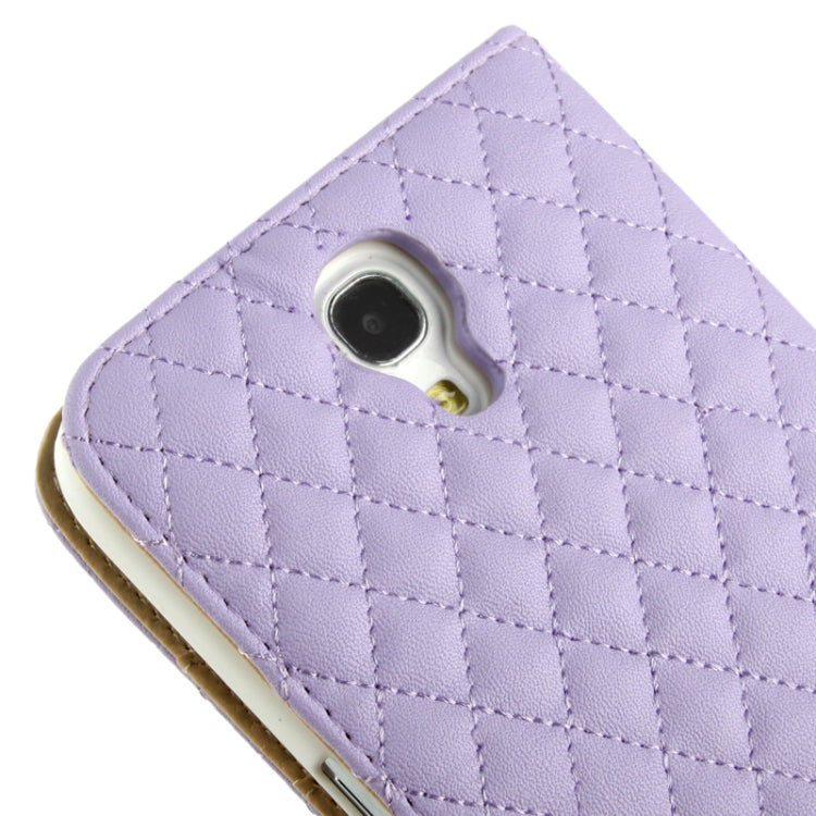 Plaid Texture Diamond Encrusted Flower Button Flip
