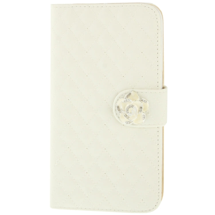 Plaid Texture Diamond Encrusted Flower Button Flip