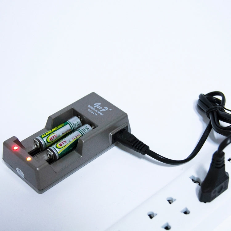EU Plug Universal Lithium Battery Charger for 18650 / 17670/ 18490 / 17500 / 16340 / 17335 / 14430 / 14500 / 10440 etc