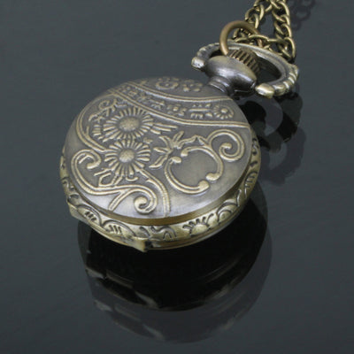 Tower Pattern Alloy Chain Analog Quartz Pocket Watch