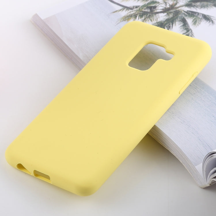 Solid Color Liquid Silicone Shockproof Soft Case for Galaxy A8
