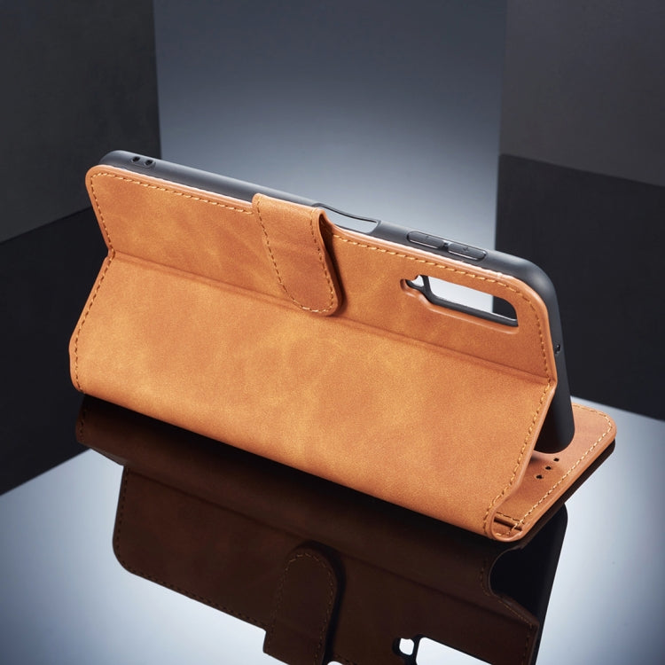 DG.MING Retro Oil Side Horizontal Flip Case for Galaxy A7 (2018), with Holder & Card Slots & Wallet
