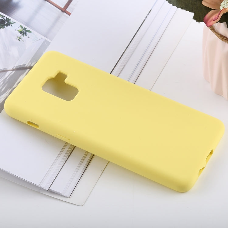 Solid Color Liquid Silicone Shockproof Soft Case for Galaxy A8+(2018)