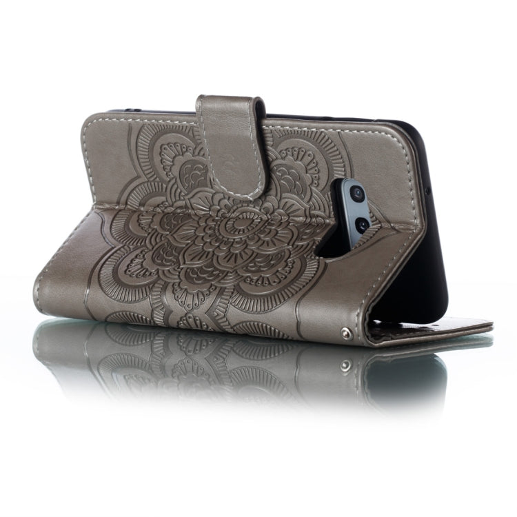 Mandala Embossing Pattern Horizontal Flip Leather Case for Galaxy S10e, with Holder & Card Slots & Wallet & Photo Frame