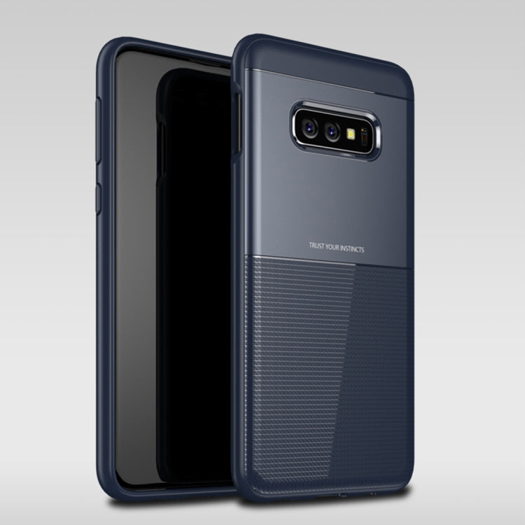 For Galaxy S10e UNBREANK Carbon Fiber Texture PC + TPU Invisible Airbag Shockproof Protective Case(Blue)
