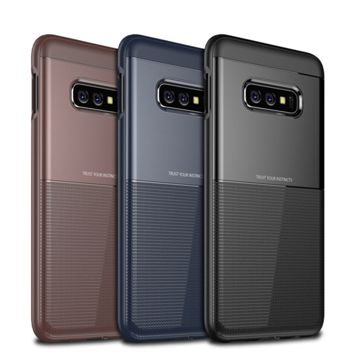 For Galaxy S10e UNBREANK Carbon Fiber Texture PC + TPU Invisible Airbag Shockproof Protective Case(Blue)