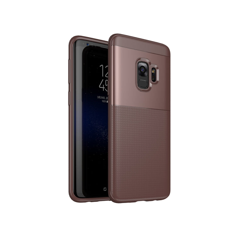 UNBREANK Carbon Fiber Texture PC + TPU Invisible Airbag Shockproof Protective Case for Galaxy S9(Brown)
