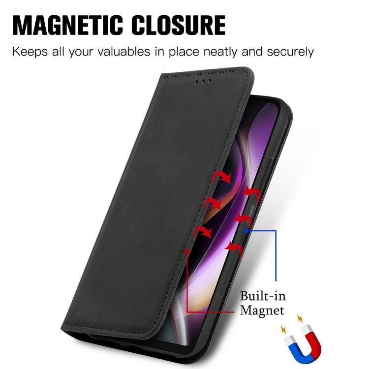 For Motorola Moto G 2022 Retro Skin Feel Magnetic Leather Phone Case
