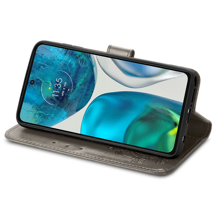 For Motorola Moto G52 Four-leaf Clasp Embossed Buckle Leather Phone Case