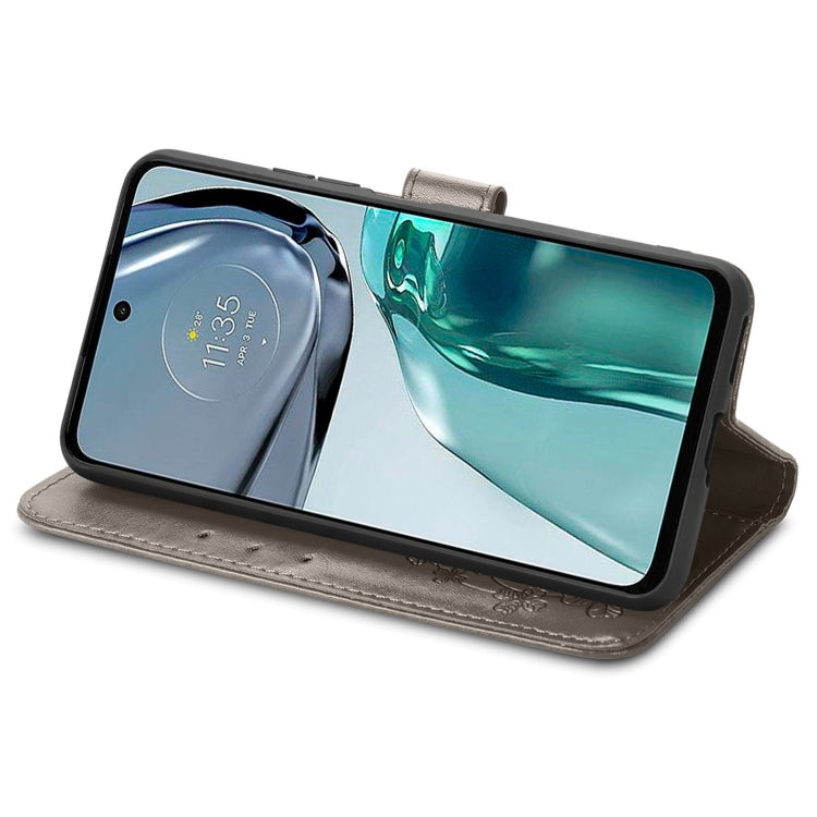 For Motorola Moto G62 Four-leaf Clasp Embossed Buckle Leather Phone Case