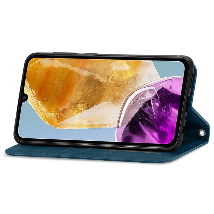 For Samsung Galaxy M15 Retro Skin Feel Magnetic Leather Phone Case