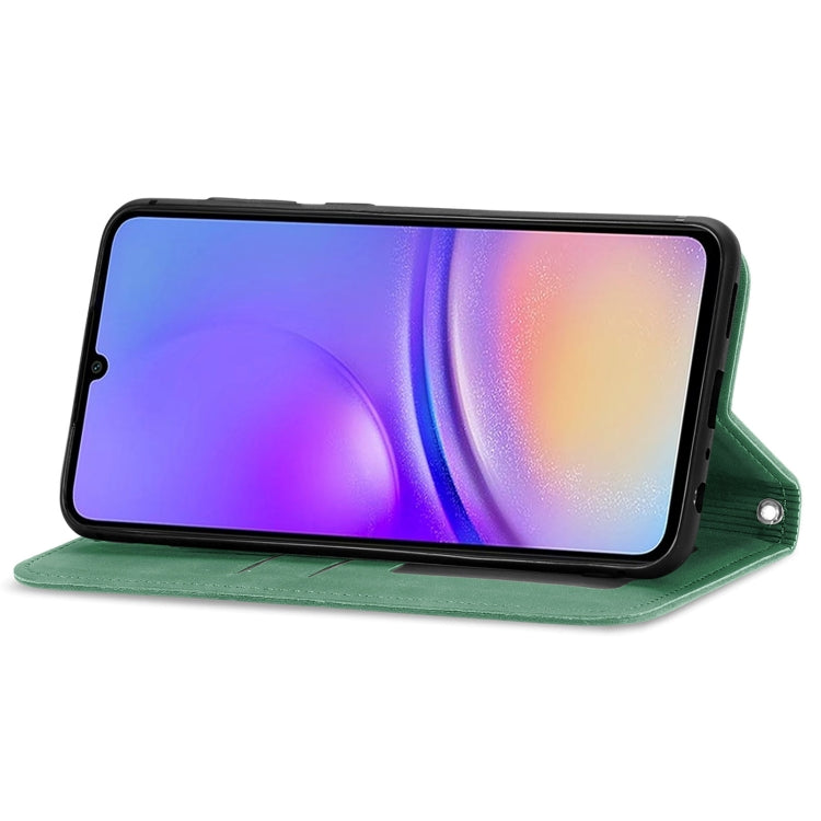 For Samsung Galaxy A06 Retro Skin Feel Magnetic Leather Phone Case