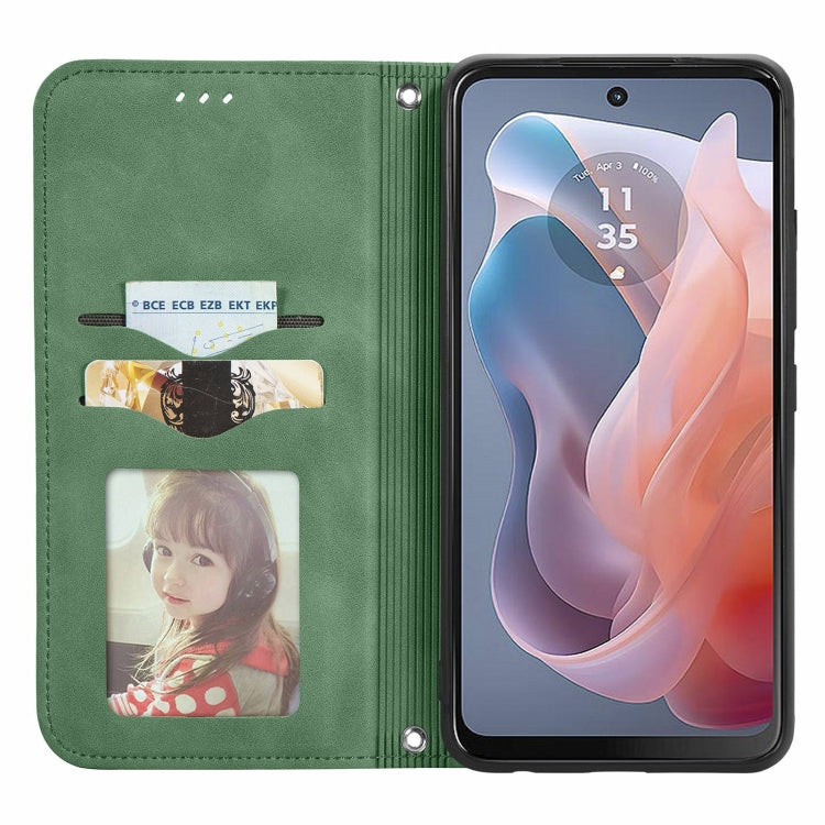 For Motorola Moto G Play 2024 Retro Skin Feel Magnetic Flip Leather Phone Case