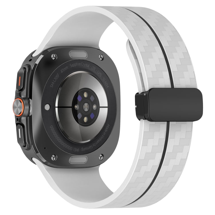 For Samsung Galaxy Watch Ultra 47mm Carbon Fiber Magnetic Folding Buckle Silicone Watch Band
