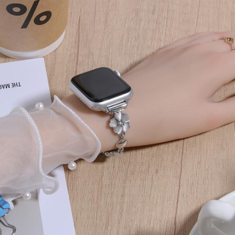 For Apple Watch 42mm / 41mm / 40mm / 38mm Four Leaf Clover Chain Alloy Watch Band