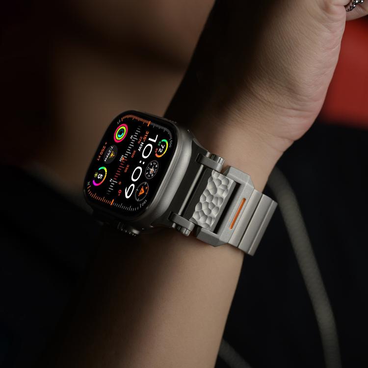 For Apple Watch 46mm / 49mm / 45mm / 44mm Hammer Pattern Butterfly Buckle Stainless Steel Head One Bead Titanium Alloy Watch Band