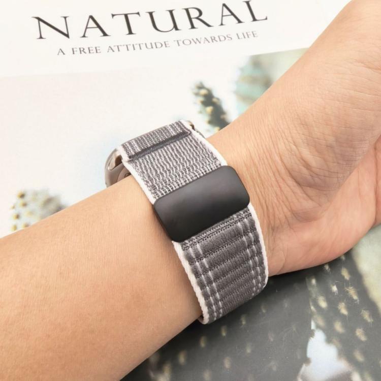 For Apple Watch 42mm / 41mm / 40mm / 38mm Magnetic Buckle Wave Pattern Nylon Watch Band