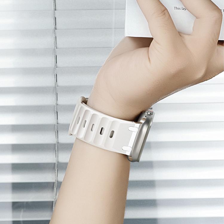 For Apple Watch 49mm / 46mm / 45mm / 44mm Customised Step-Style Solid Colour Silicone Watch Band