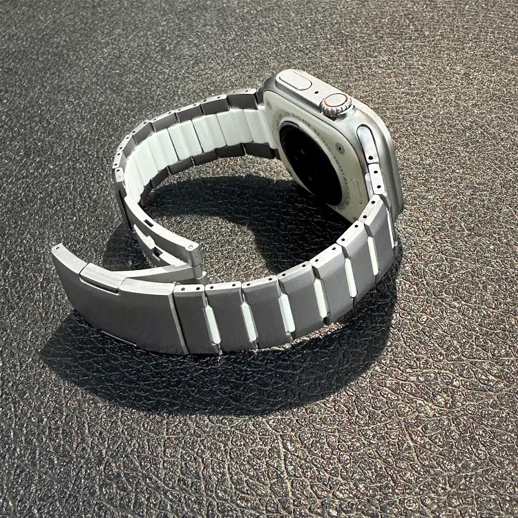 For Apple Watch 42mm / 41mm / 40mm / 38mm Curved Two-Tone Side-Release Stainless Steel Watch Band