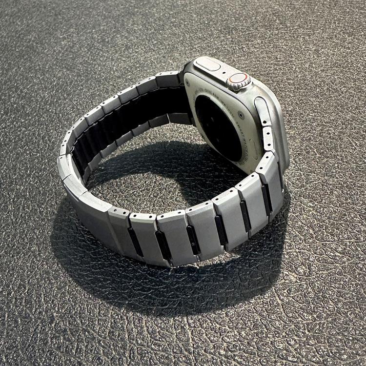 For Apple Watch 42mm / 41mm / 40mm / 38mm Curved Two-Tone Side-Release Stainless Steel Watch Band