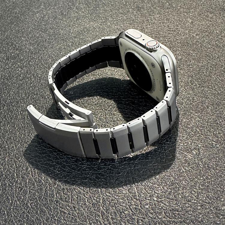 For Apple Watch 42mm / 41mm / 40mm / 38mm Curved Two-Tone Side-Release Stainless Steel Watch Band