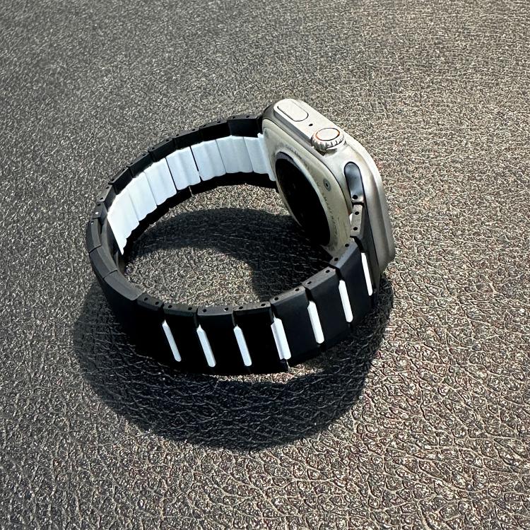 For Apple Watch 42mm / 41mm / 40mm / 38mm Curved Two-Tone Side-Release Stainless Steel Watch Band