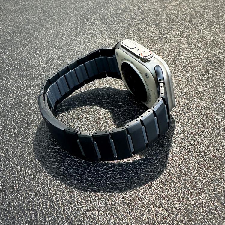 For Apple Watch 42mm / 41mm / 40mm / 38mm Curved Two-Tone Side-Release Stainless Steel Watch Band