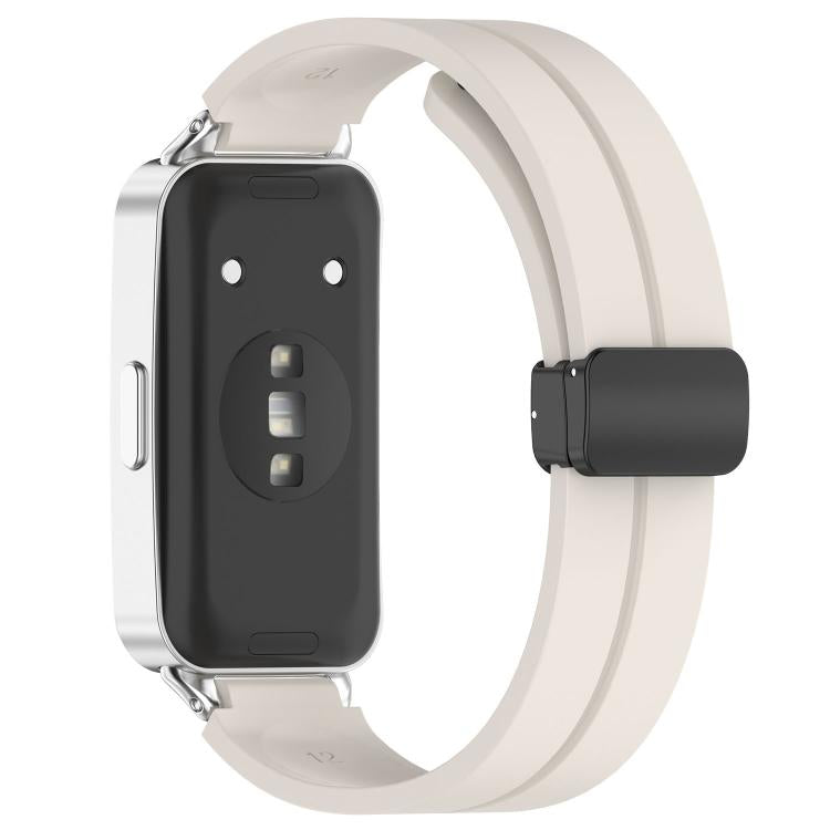 For Huawei Band 11 / Band 11 Pro Folding Magnetic Black Clasp Solid Color Silicone Watch Band