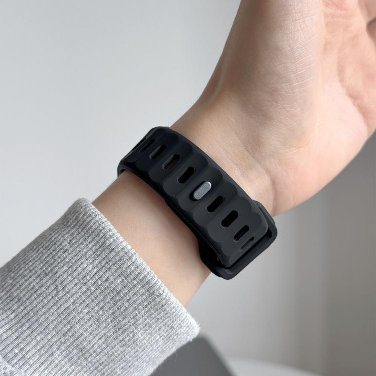 For Apple Watch 46mm / 49mm / 45mm / 44mm Irregular Twill Reverse Nail Buckle Silicone Watch Band
