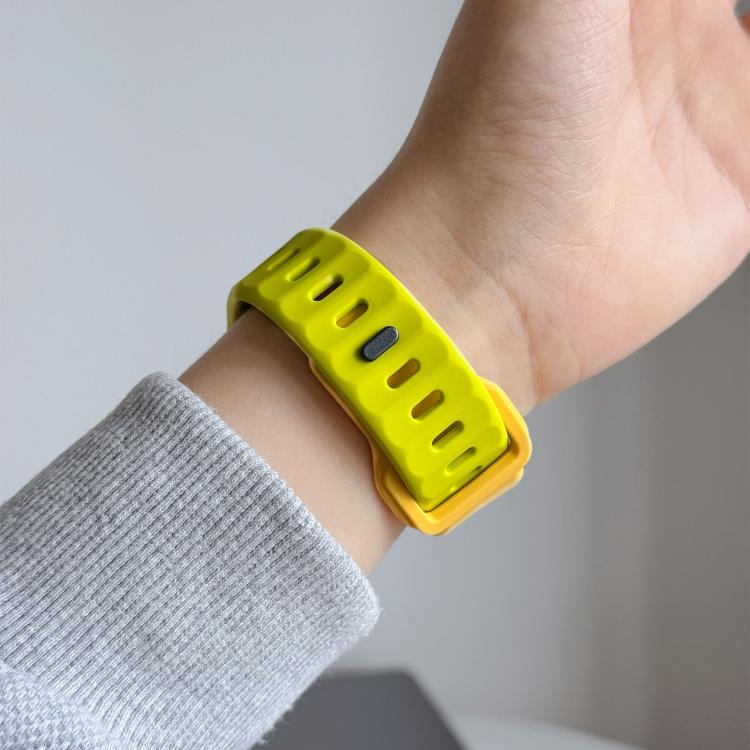 For Apple Watch 46mm / 49mm / 45mm / 44mm Irregular Twill Reverse Nail Buckle Silicone Watch Band