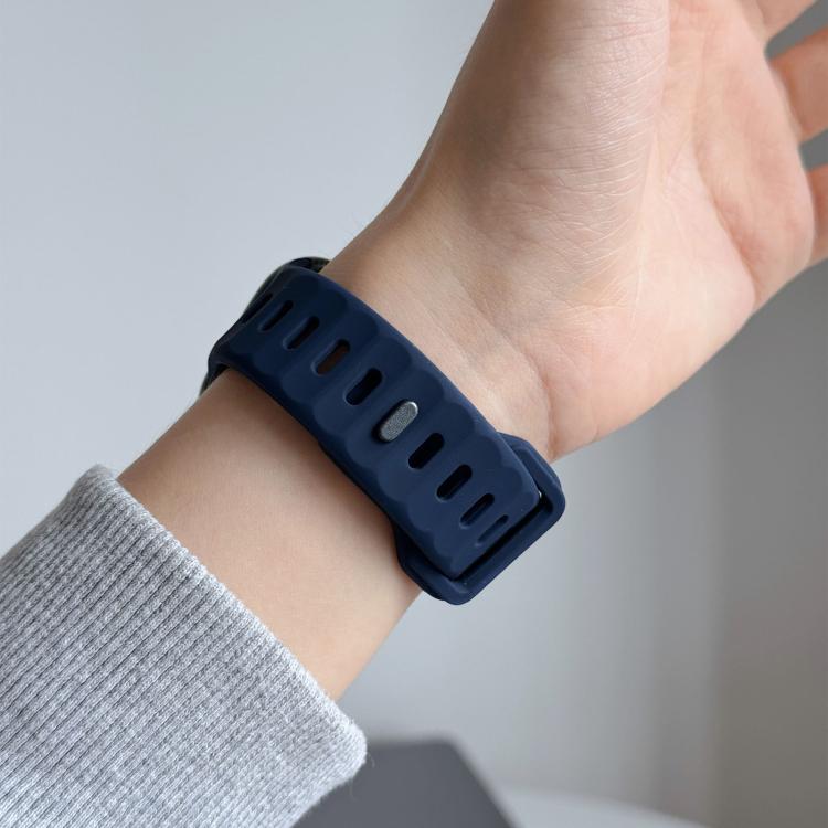 For Apple Watch 42mm / 41mm / 40mm / 38mm Irregular Twill Reverse Nail Buckle Silicone Watch Band