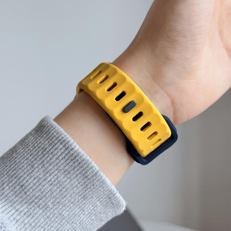 For Apple Watch 42mm / 41mm / 40mm / 38mm Irregular Twill Reverse Nail Buckle Silicone Watch Band