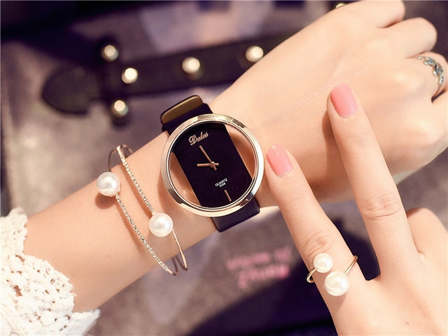 Women Hollow Belt Casual Quartz Watch
