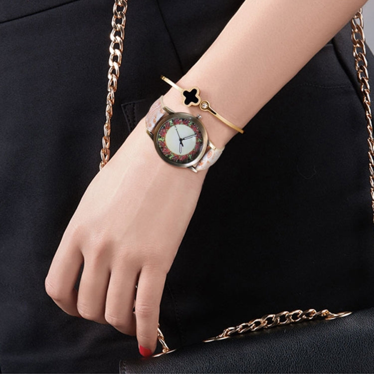 W0800 Retro Flower Pattern Leather Belt Quartz Watch