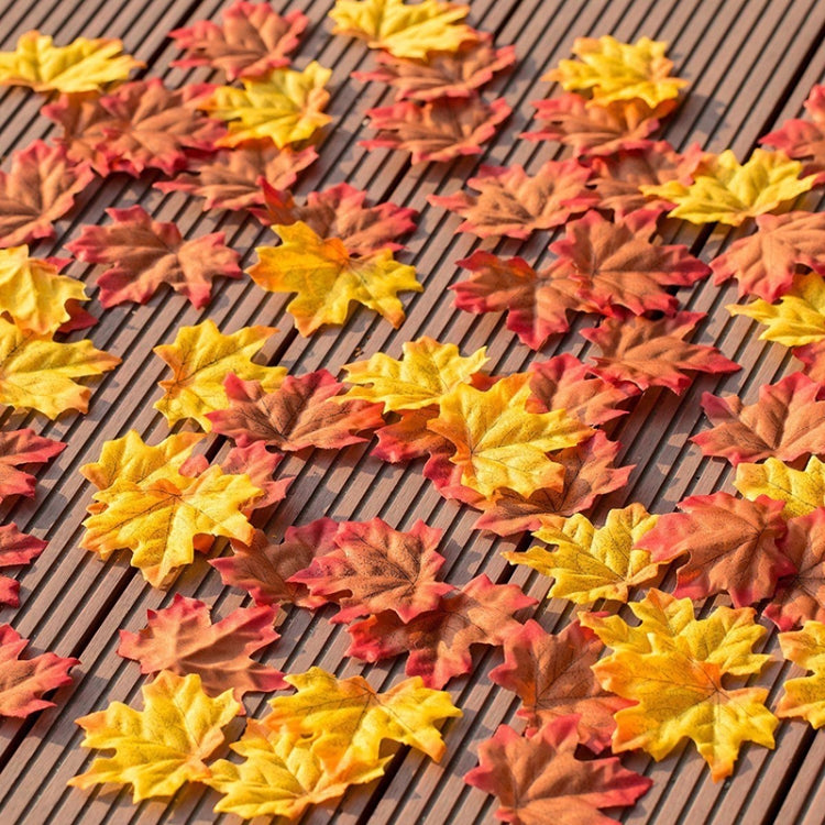100 PCS Artificial Maple Leaves Artificial Plants Weddings Events Decoration, Random Color Delivery