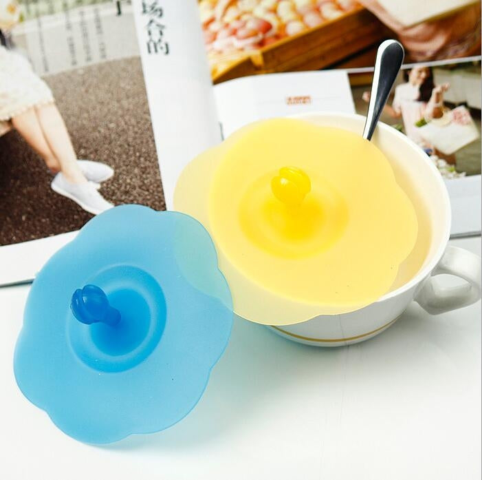 3 PCS  Silicone Water Lid Anti-dust Cup Cover Fixed A Spoon, Random Color Delivery