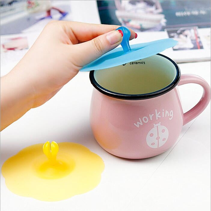 3 PCS  Silicone Water Lid Anti-dust Cup Cover Fixed A Spoon, Random Color Delivery