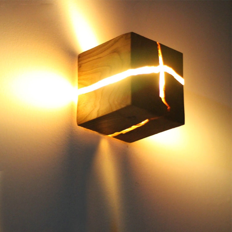 Creative Wooden Bedside Aisle Decorated Small Night Light Cracked Wooden Wall Lamp, Random Crack Delivery