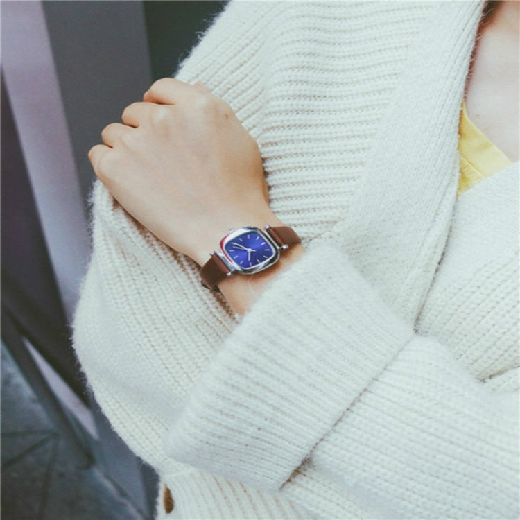 Small Retro Square Dial Leather Straps Watch for Women