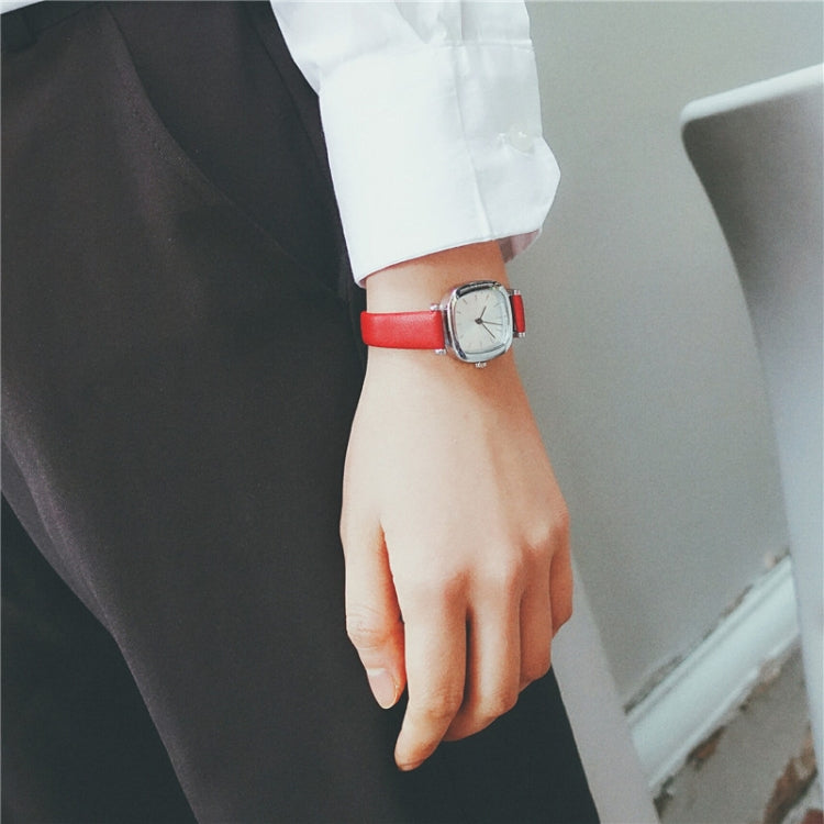 Small Retro Square Dial Leather Straps Watch for Women